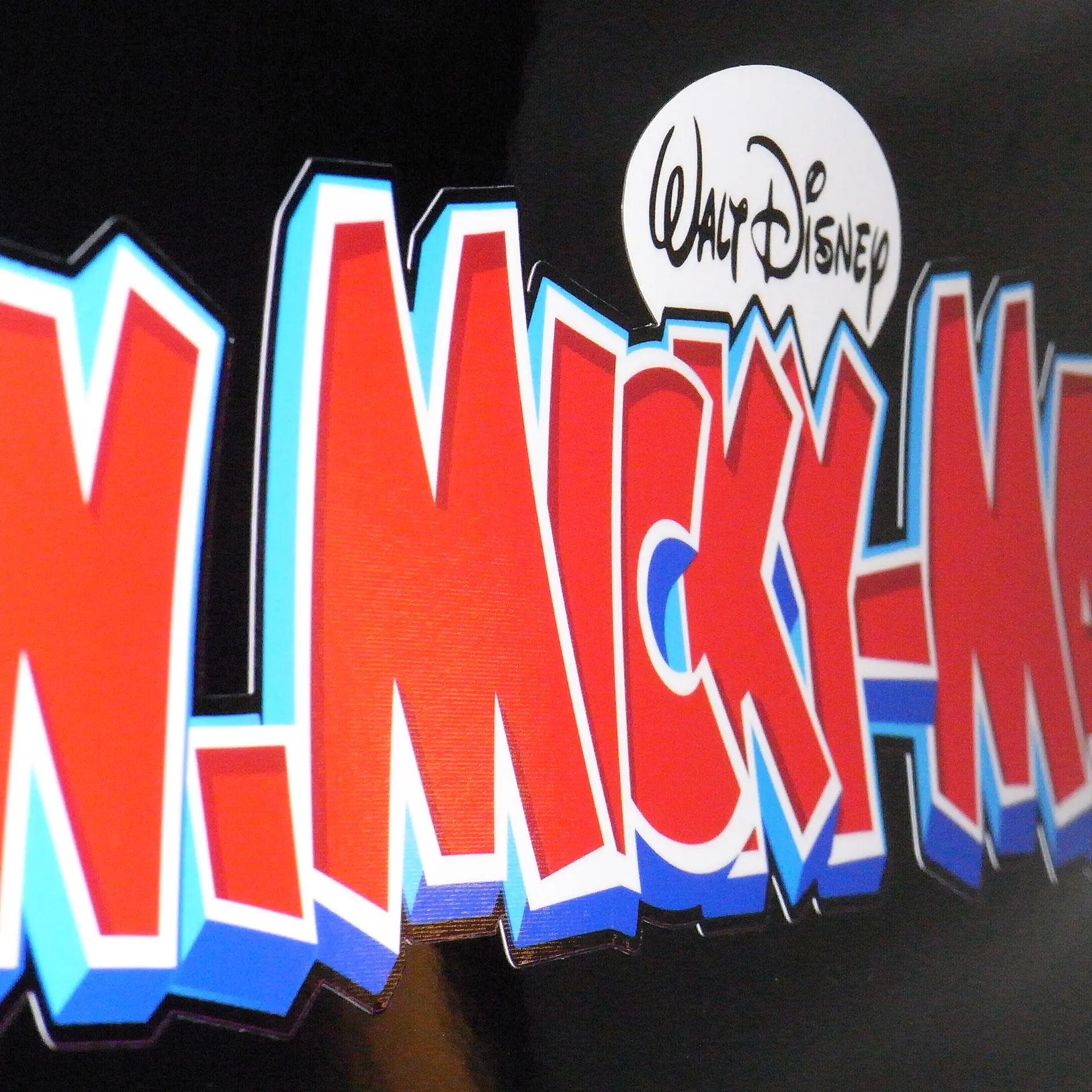 Outfit your entire fleet with a consistent design and benefit from the associated advertising impact and professional public image. Take advantage of our competitive volume pricing!