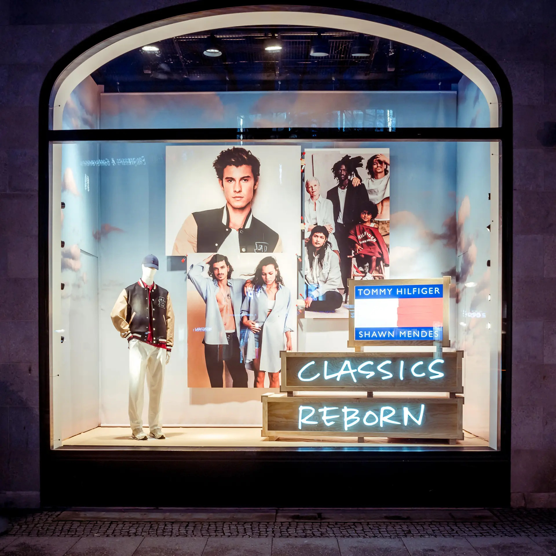 Schaufenstergestaltung für Tommy Hilfiger X Shawn von AR Display