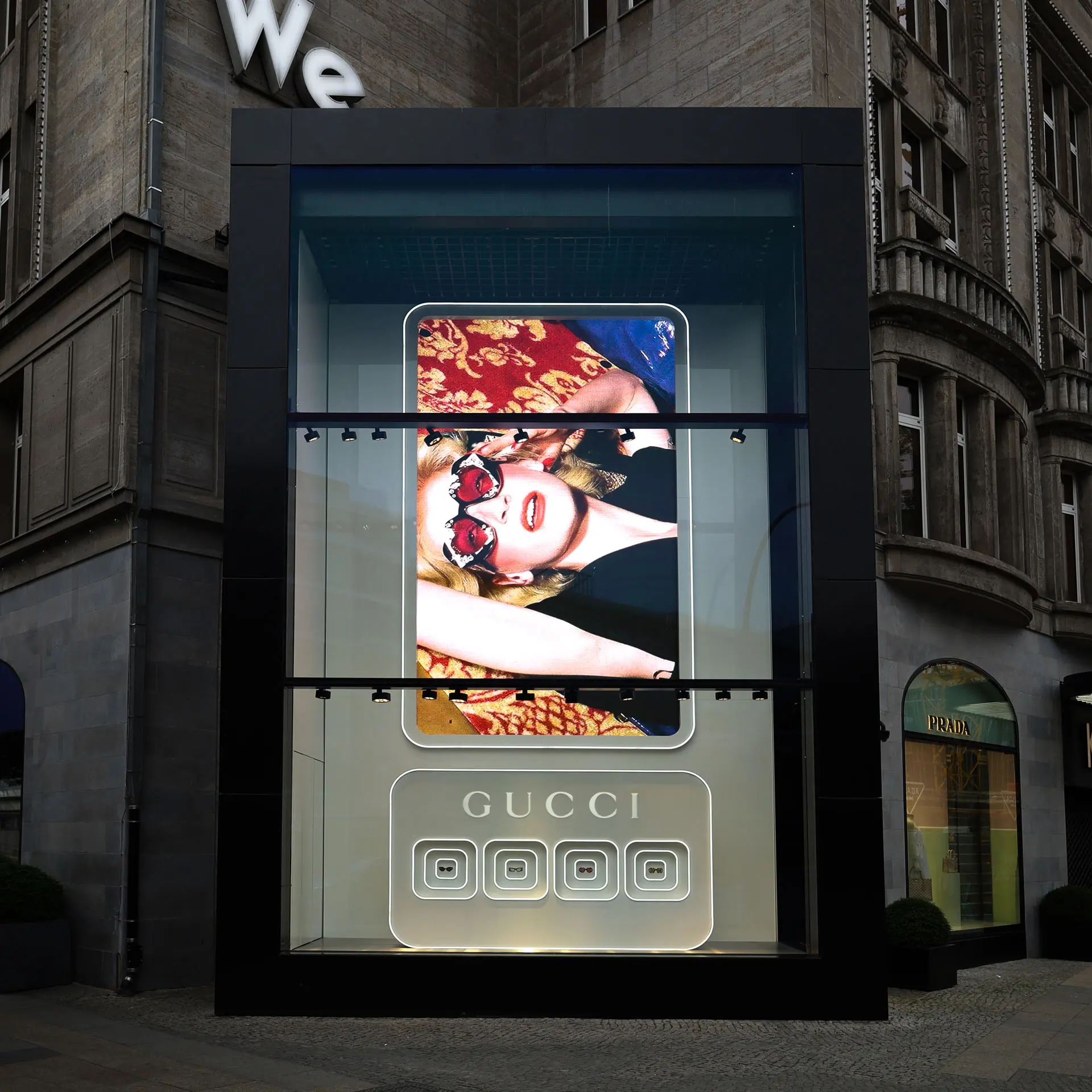 Schaufenstergestaltung für KaDeWe, Gucci von AR Display