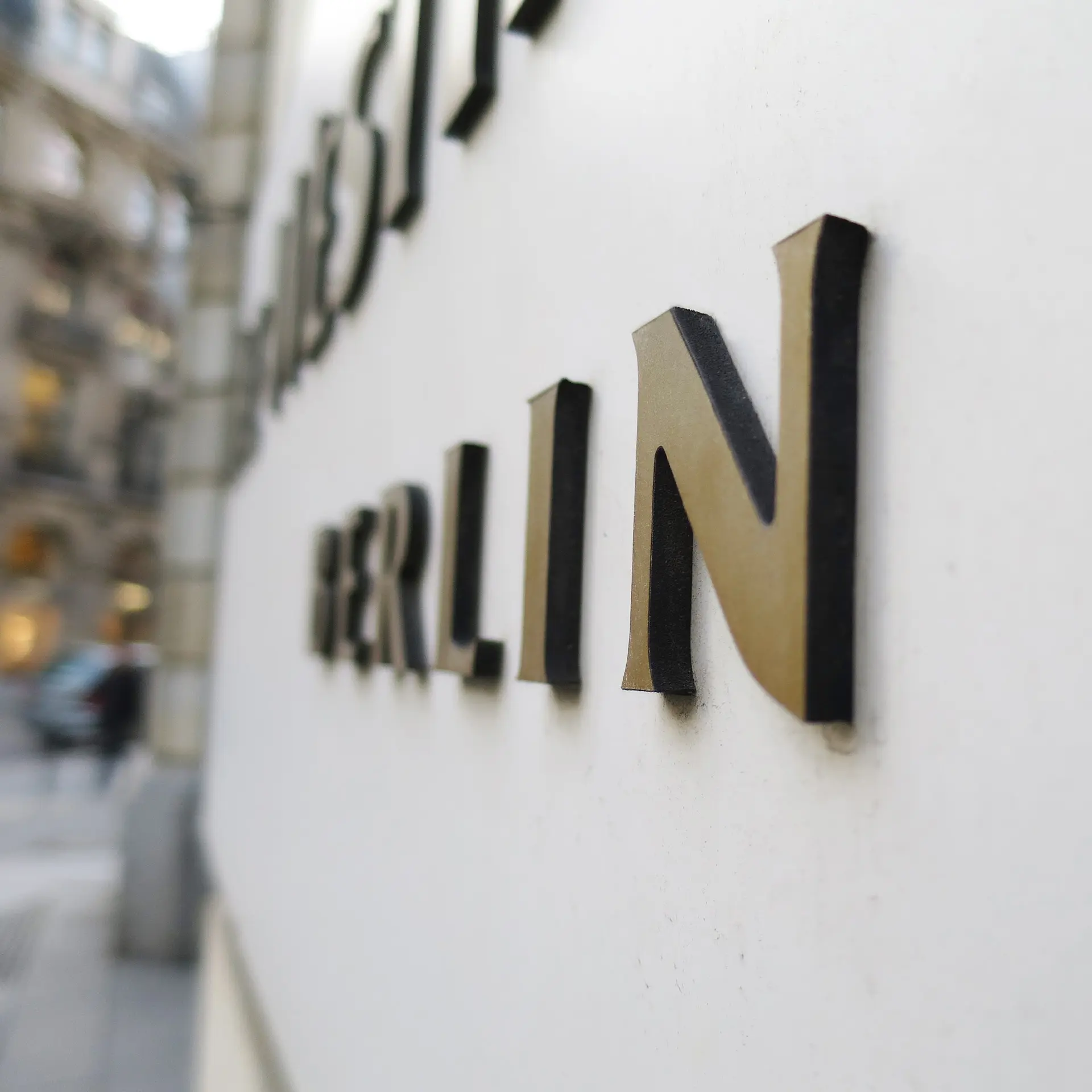 Text auf Einzelbuchstaben für Westin Grand Hotel von AR Display